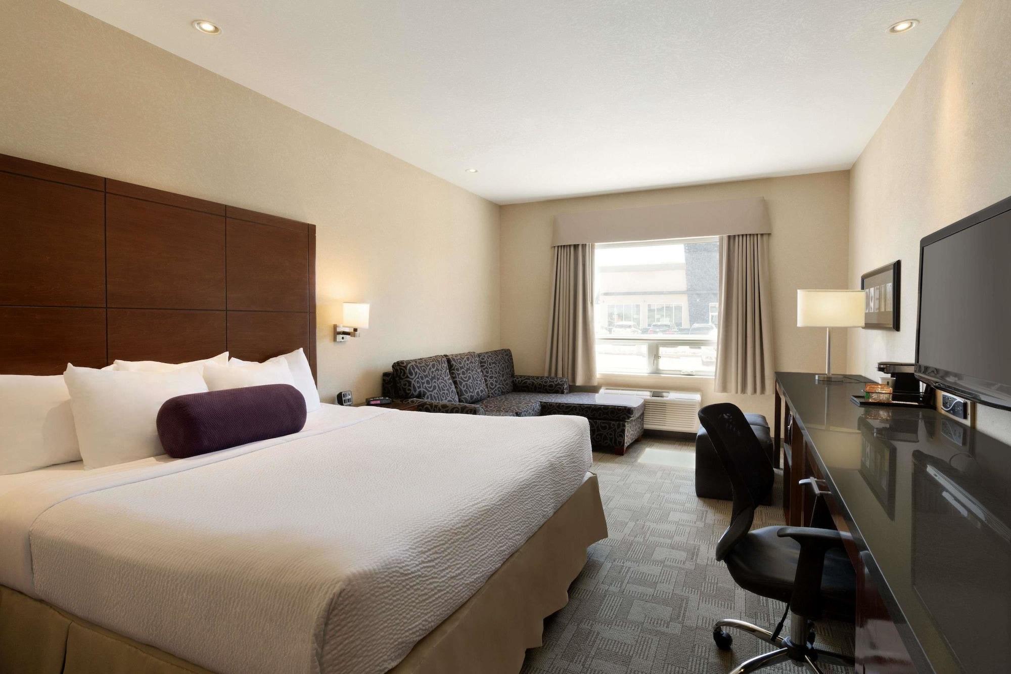 Days Inn By Wyndham Regina Airport West Exterior foto