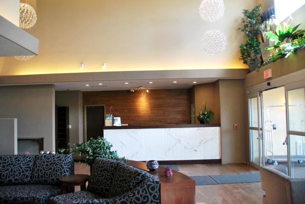 Days Inn By Wyndham Regina Airport West Exterior foto